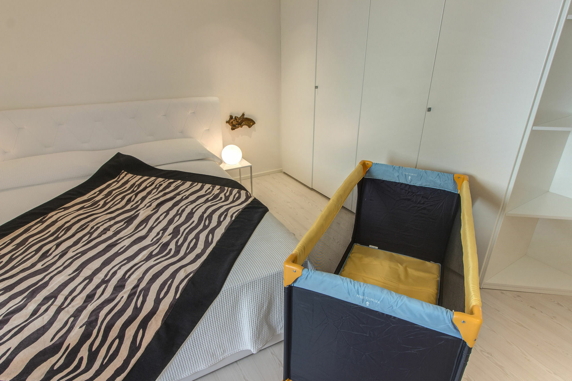 Ve.n.i.ce. Cera Casa Del Giglio Apartamento *